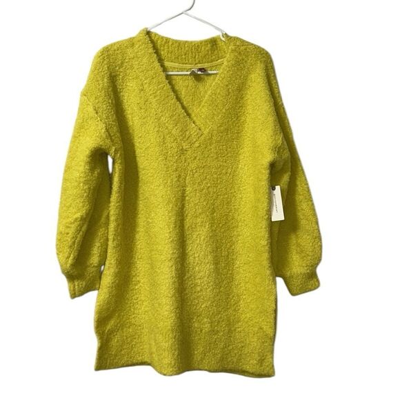 Pilcro Anthropologie Yellow Fuzzy V-neck Oversized Sweater(Size XS) - Picture 2 of 9